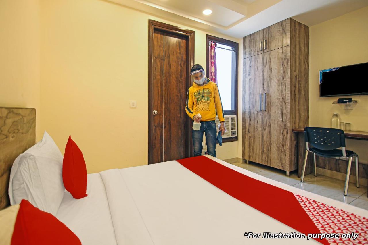 OYO Flagship 92337 Hotel Narayani Palace Kanpur Bagian luar foto
